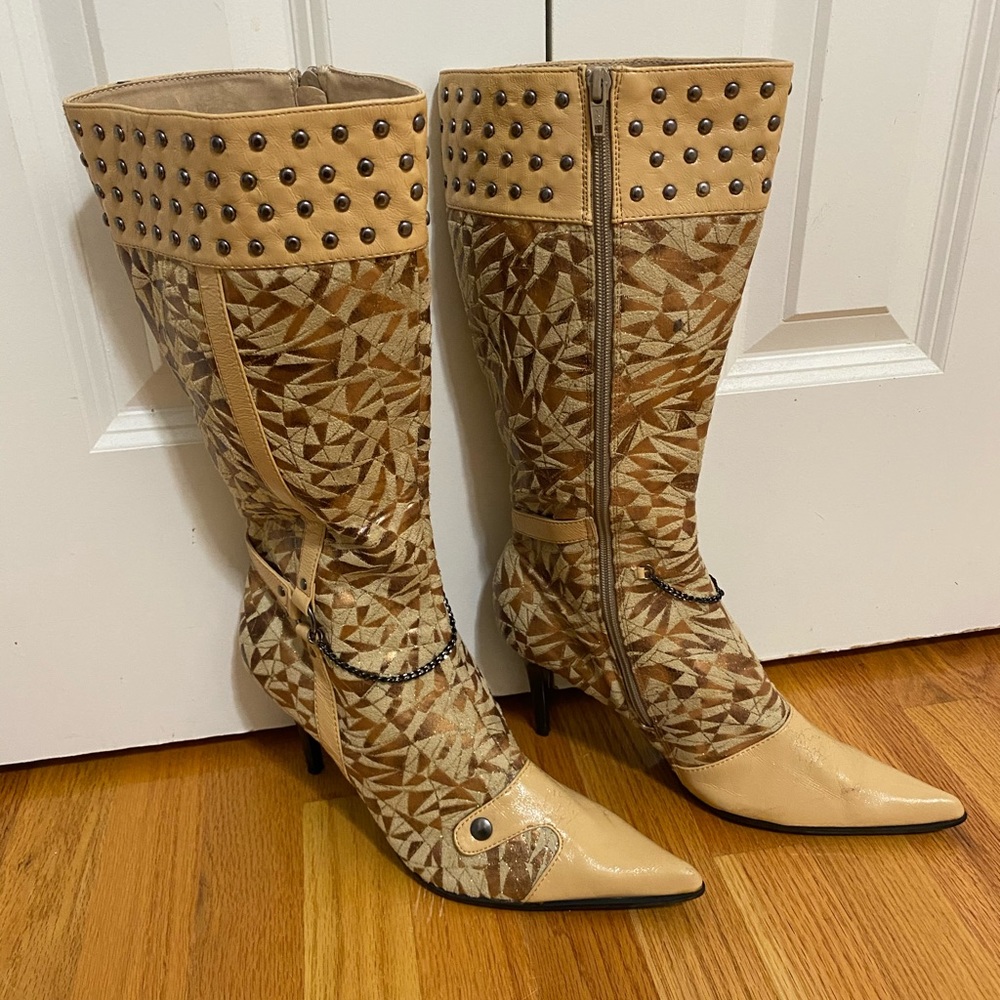 Yoki Tan and Brown Heeled Boots - Picture 5 of 13